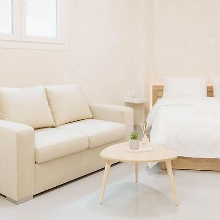 Modern Hiding Place In The Heart Of Atenas Exterior foto