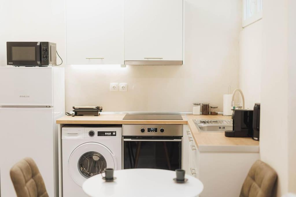 Modern Hiding Place In The Heart Of Atenas Exterior foto