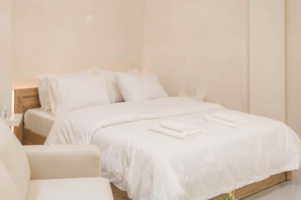 Modern Hiding Place In The Heart Of Atenas Exterior foto