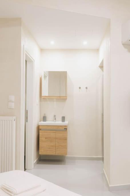 Modern Hiding Place In The Heart Of Atenas Exterior foto