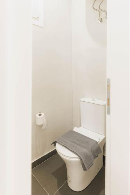 Modern Hiding Place In The Heart Of Atenas Exterior foto