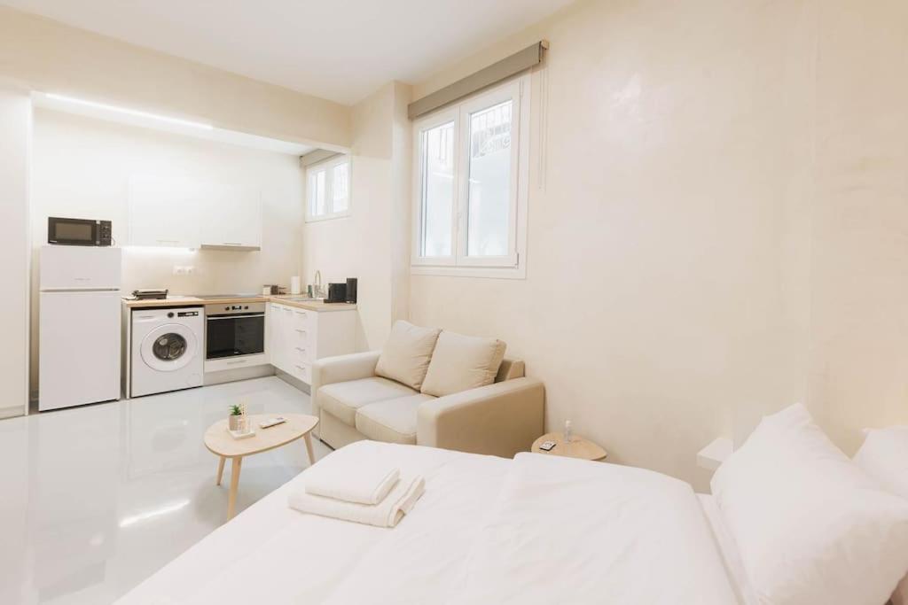 Modern Hiding Place In The Heart Of Atenas Exterior foto