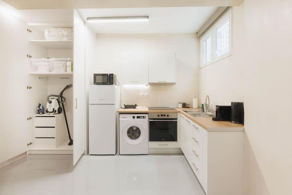 Modern Hiding Place In The Heart Of Atenas Exterior foto