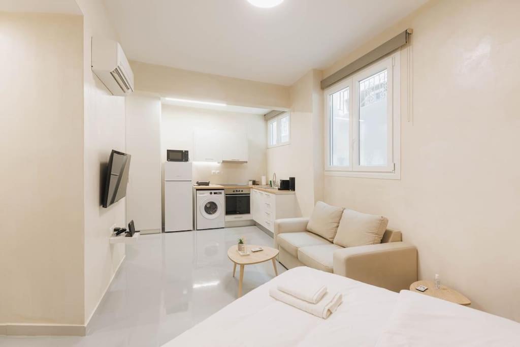 Modern Hiding Place In The Heart Of Atenas Exterior foto
